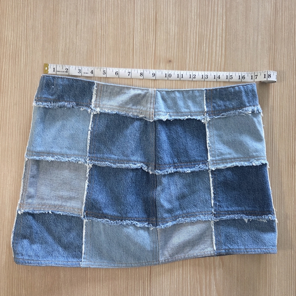 Frame The 70s Patchwork Blue Denim Mini Skirt Raw Hem Womens Size 8 - Picture 5 of 8